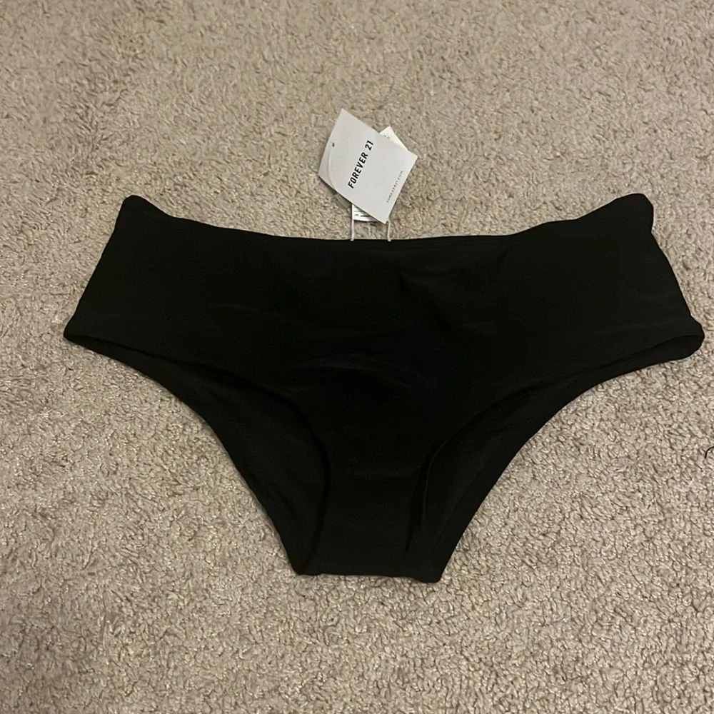 NWT Forever 21 Bikini Black Hipster Bottom‎ Size Large